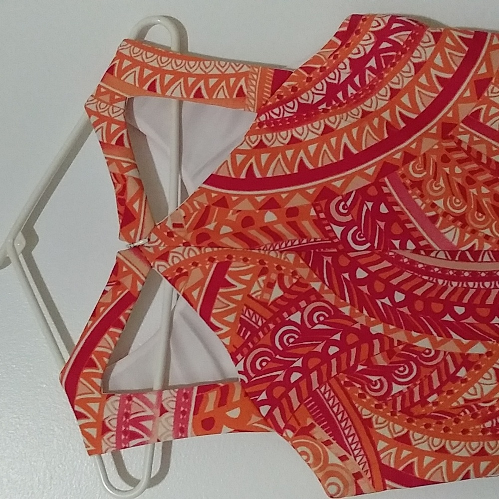 NWOT Bold Geo Print Sleeveless Dress - Picture 3 of 11